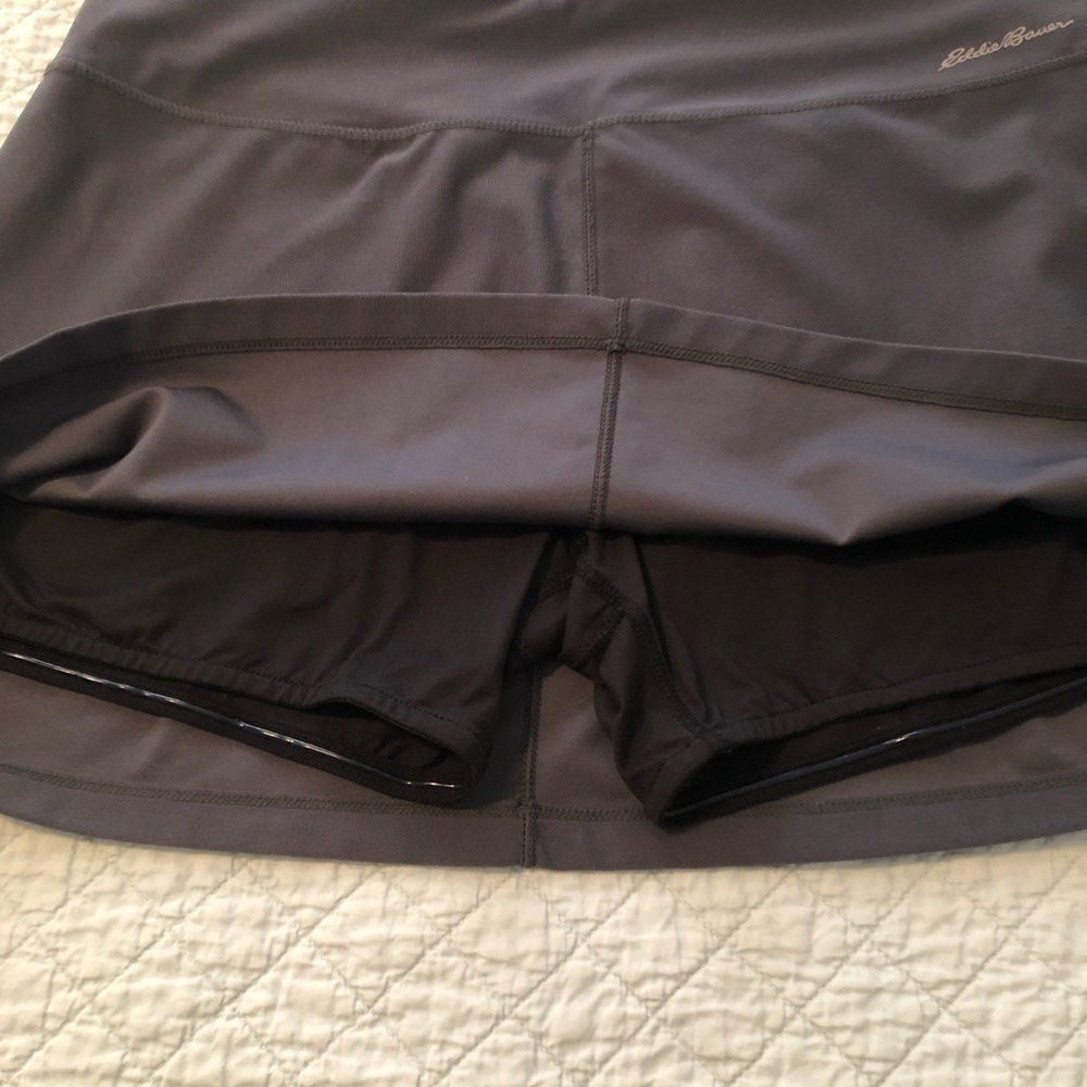 Eddie Bauer skort. Size medium. - Picture 7 of 10